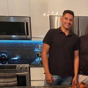 Meet your Posher, Felipe